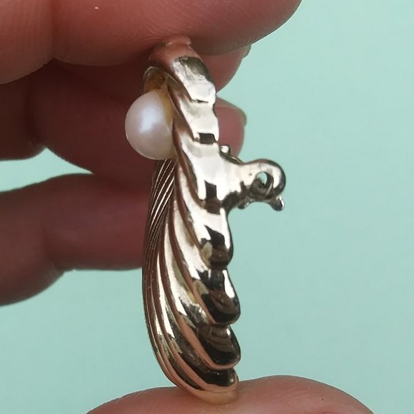 Vintage Marboux gold tone faux pearl brooch - Picture 11 of 16